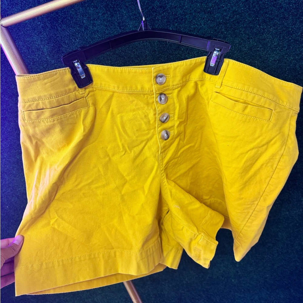 LOFT SIZE 16 yellow summer shorts!